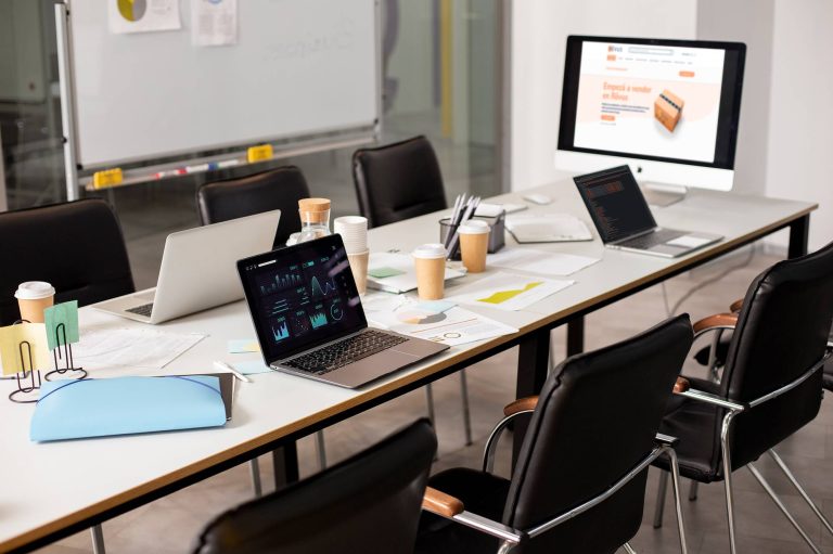 Read more about the article Is it a good idea to choose a small or medium-sized enterprise (SME) as a technology partner?